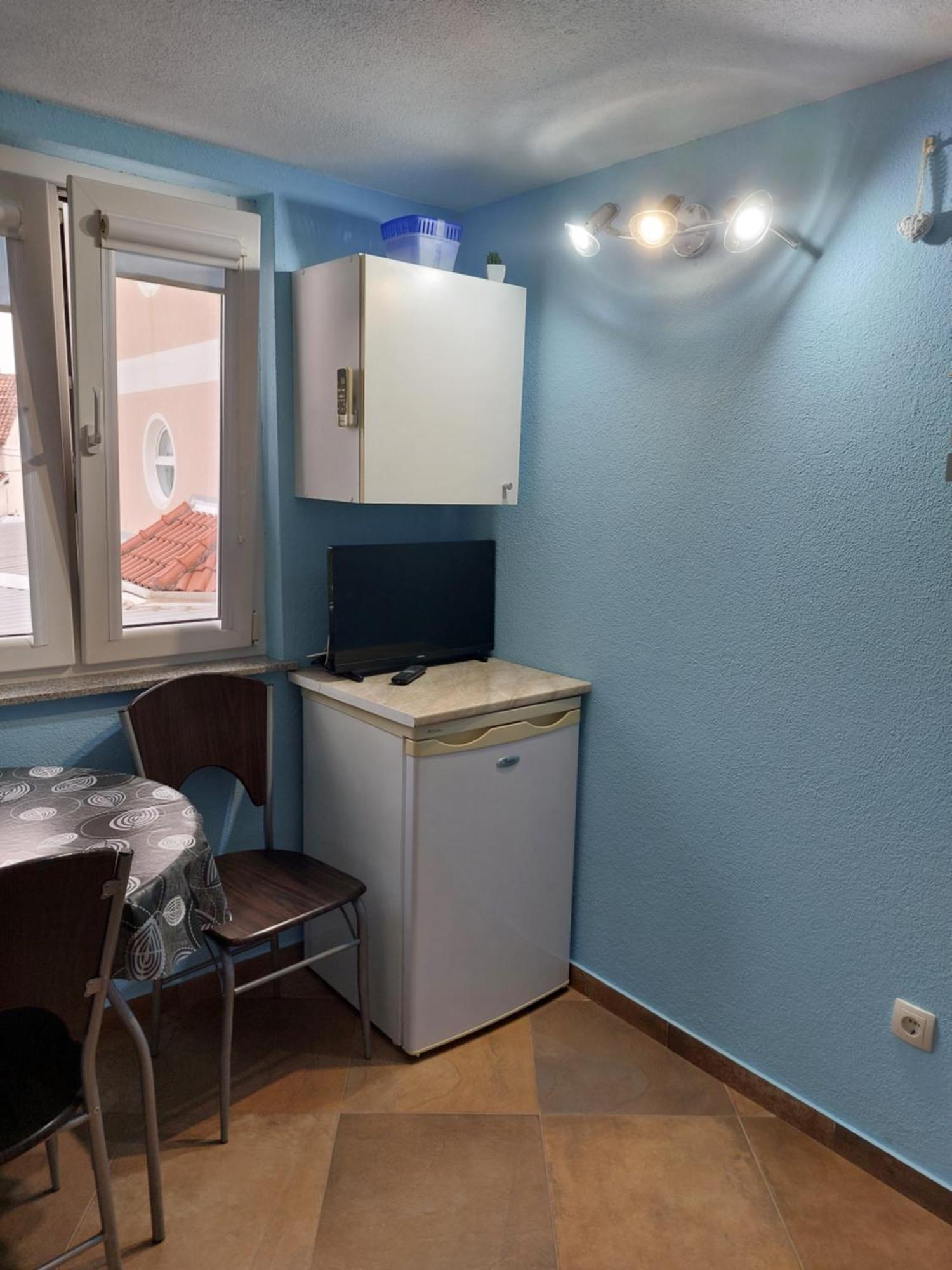 Apartmani Damir Kazija Пакоштане Екстер'єр фото