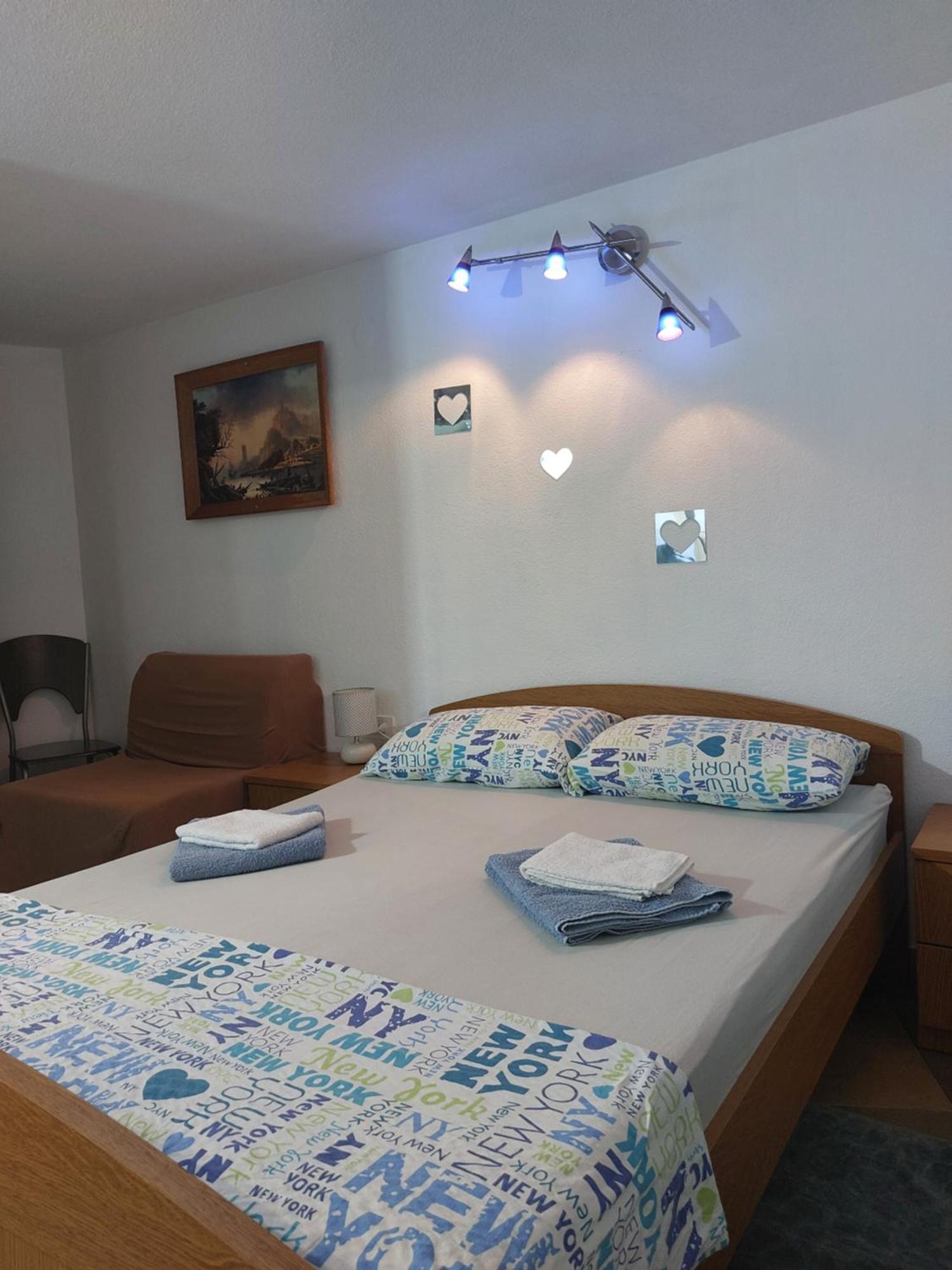 Apartmani Damir Kazija Пакоштане Екстер'єр фото